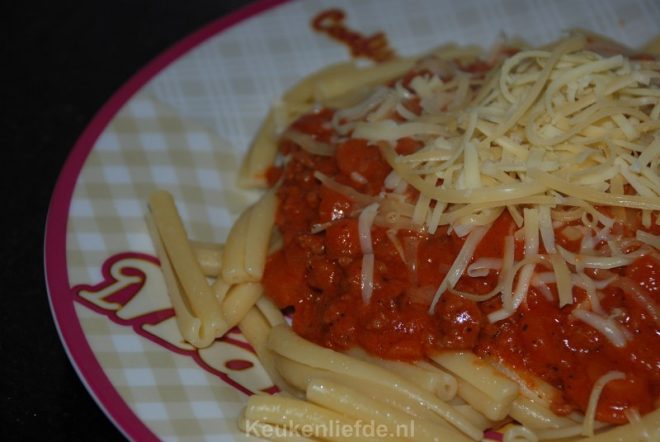 Pasta met zelfgemaakte bolognesesaus