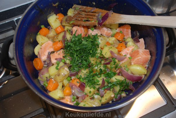 Aardappelpannetje met zalmfilet