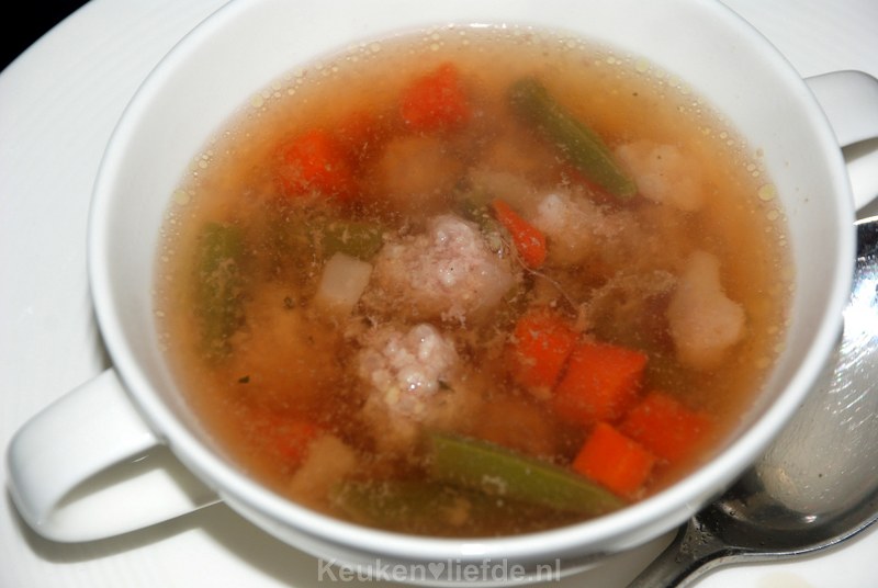 Groentesoep met ballen