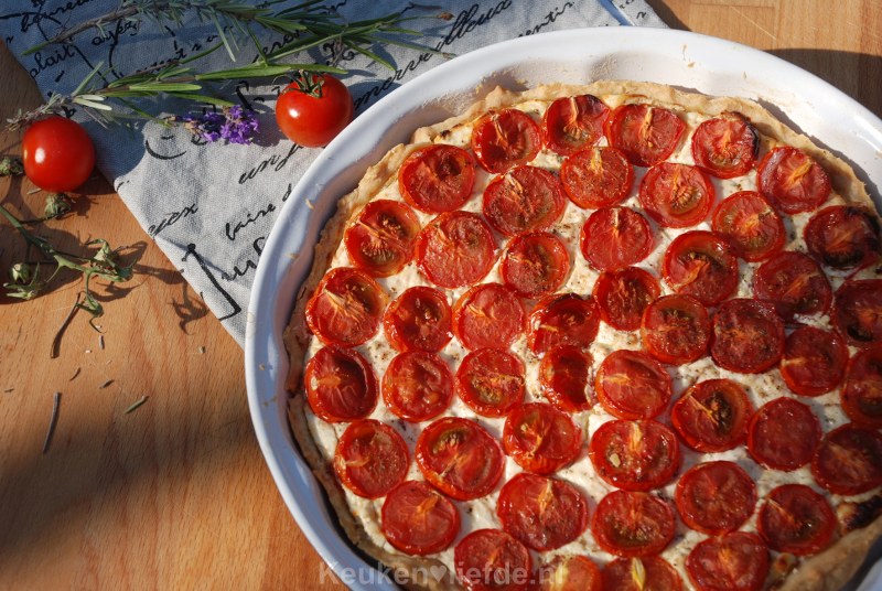 Tomatentaart met geitenkaas