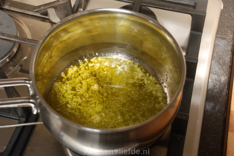 Couscoussalade met tuinbonen, munt en feta Couscoussalade met tuinbonen, munt en feta