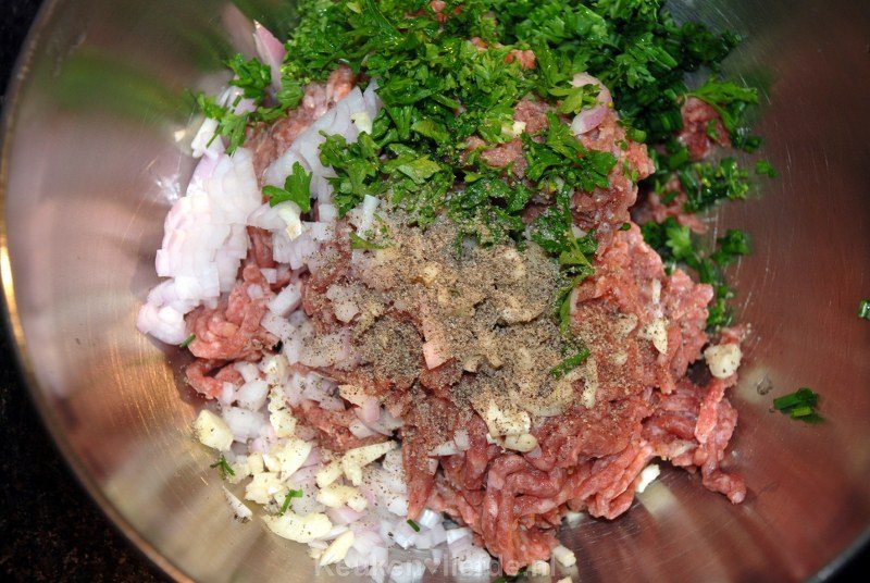 Amerikaanse hamburger met barbecuesaus