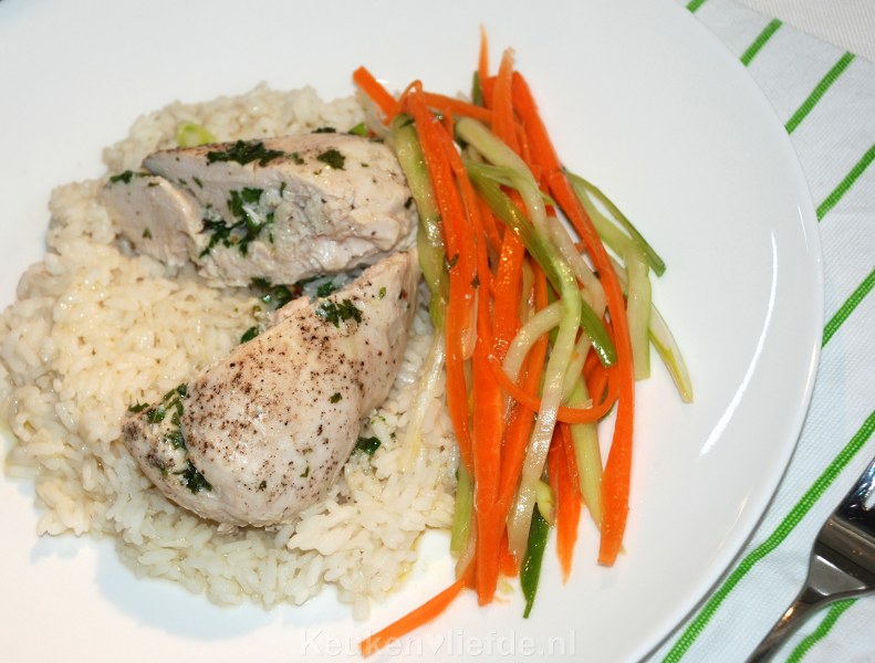 Gestoomde kipfilet met pittige korianderboter