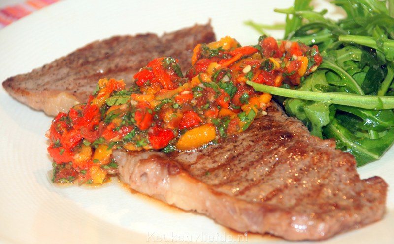 Gegrilde entrecote met spicy chilisalsa
