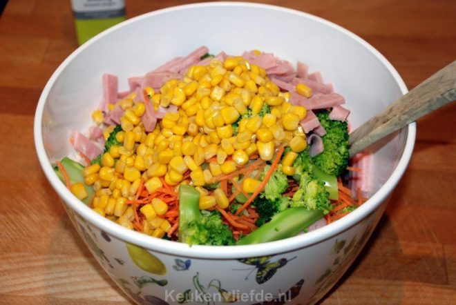 Rijstsalade met broccoli