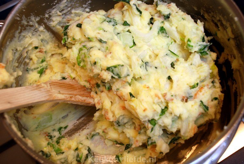 Paksoi stamppot met gebakken uitjes