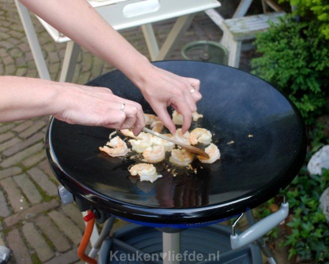 Pasta met garnalen in pesto-roomsaus