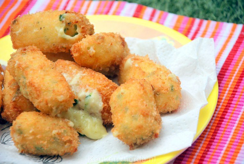 Chili cheese nuggets