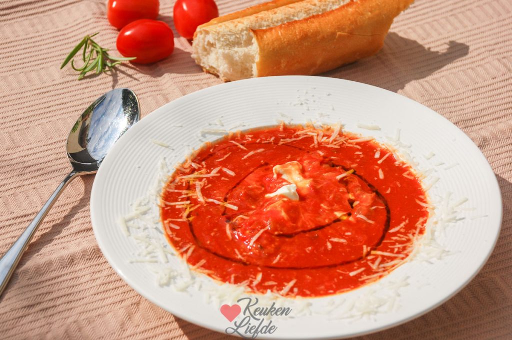 Geroosterde tomatensoep met mascarpone