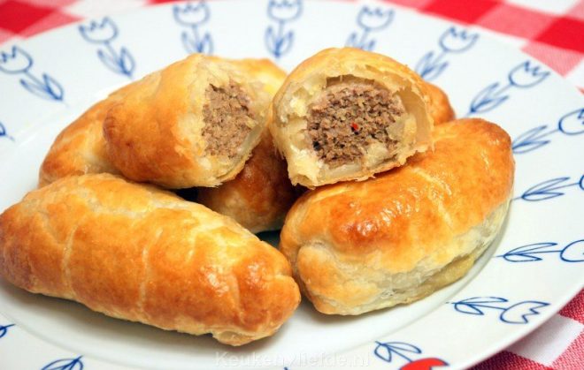 Saucijzenbroodjes