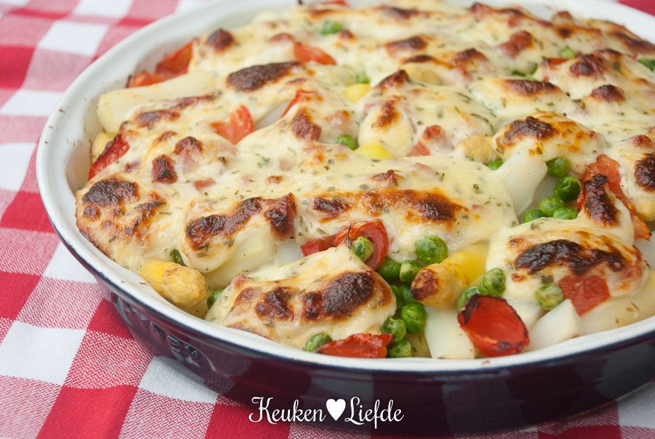 Asperge ovenschotel met ham-kaassaus