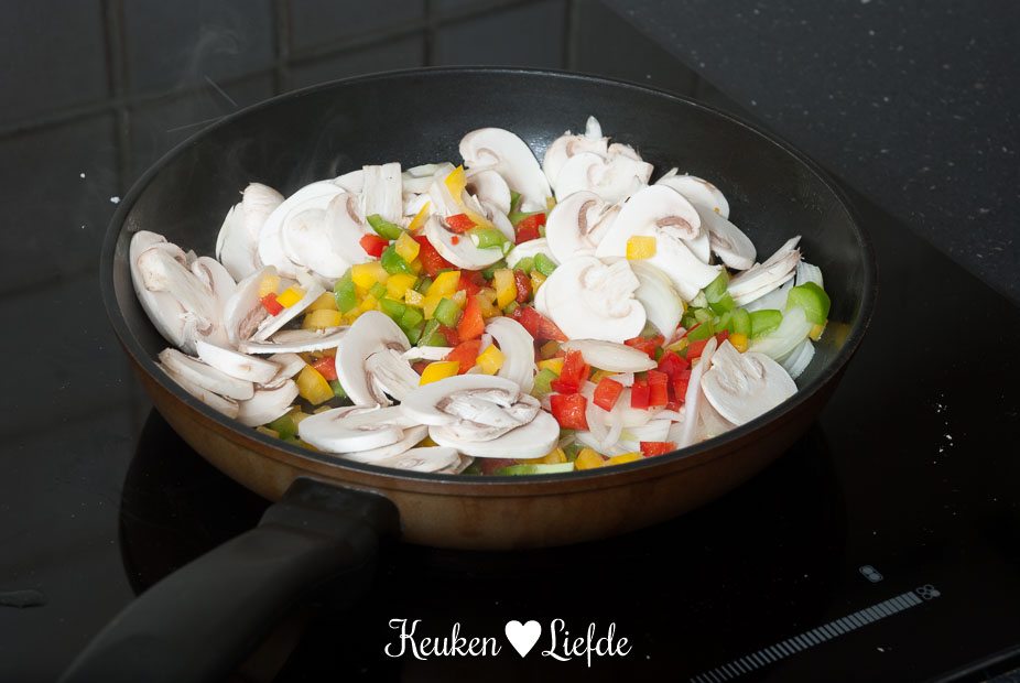 Lurpak - oventosti met gehakt en paprik