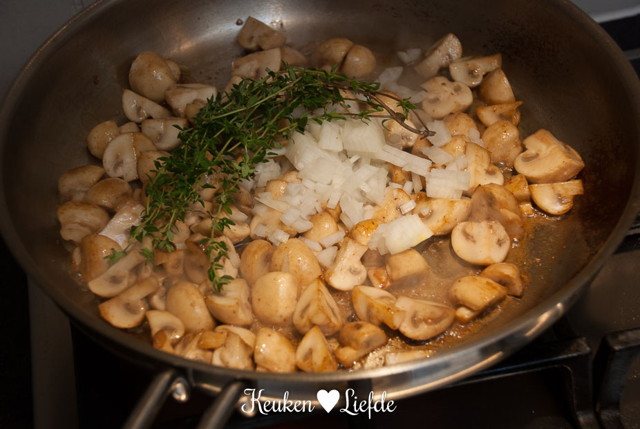 Varkenshaas medaillons met champignonroomsaus