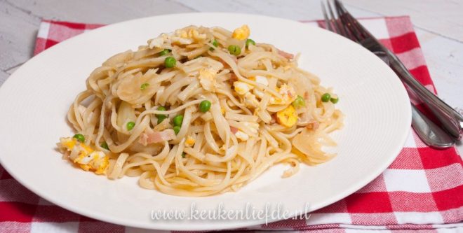 Bami goreng met witte kool