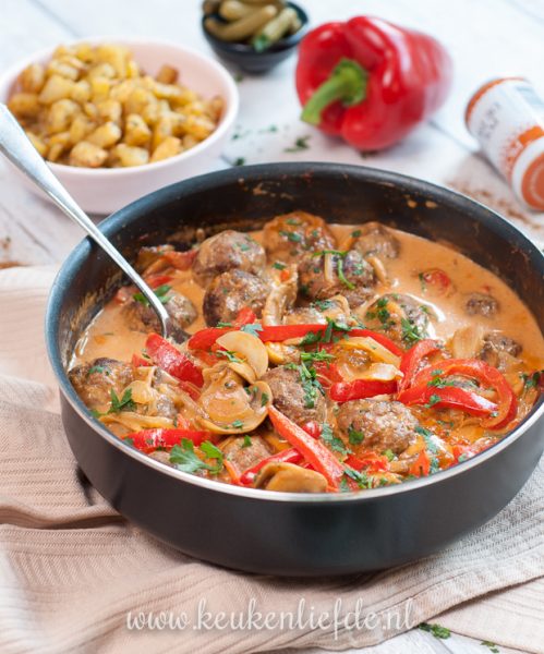 Bestrooi met peterselie en serveer