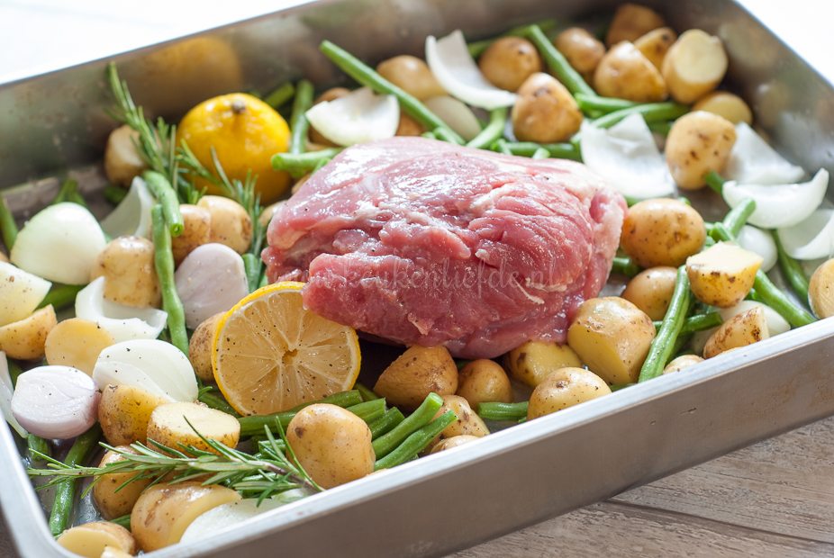 Krieltjes, sperziebonen en beenham uit de oven