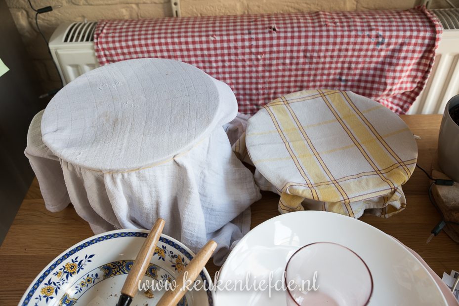 Paasstol met amandelspijs