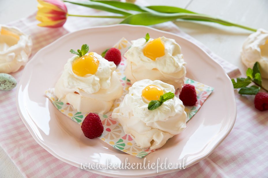 Paas pavlova met lemoncurd