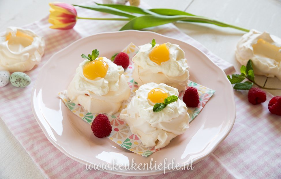 Paas pavlova met lemoncurd Paas pavlova met lemoncurd