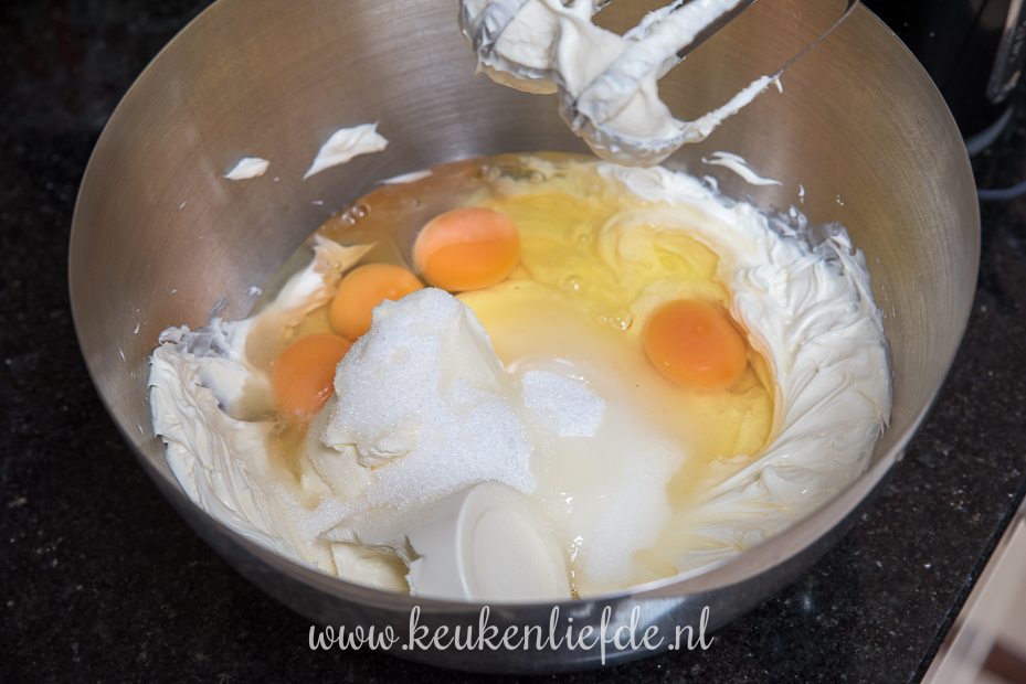 Cheesecake cupcakes met paasnestje