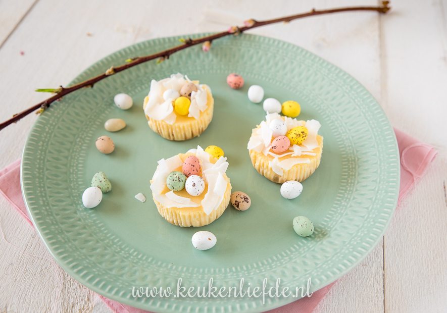 Cheesecake cupcakes met paasnestje
