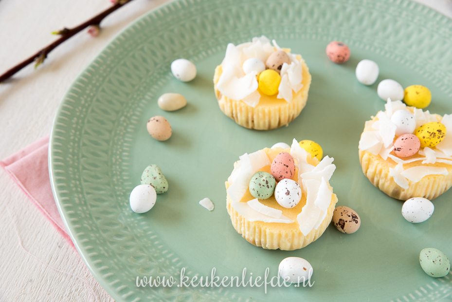 Cheesecake cupcakes met paasnestje