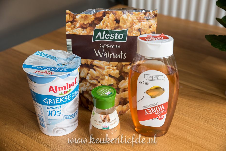 Griekse yoghurt met walnoot en honing Griekse yoghurt met walnoot en honing