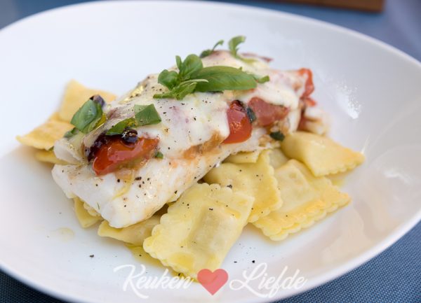 Kabeljauw uit de oven met tomaat en mozzarella