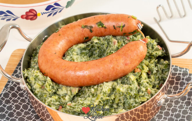 Serveer de boerenkoolstamppot