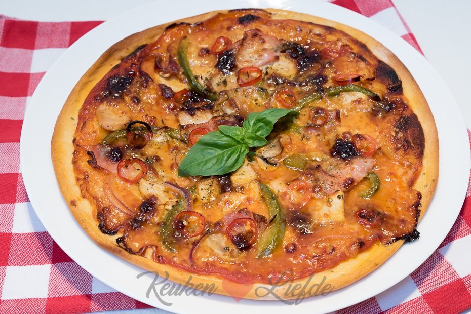 Pizza chicken supreme