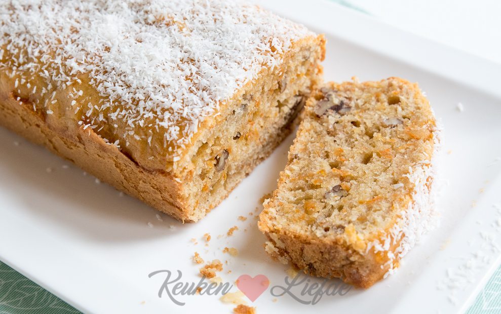 Wortelcake met walnoot en kokos