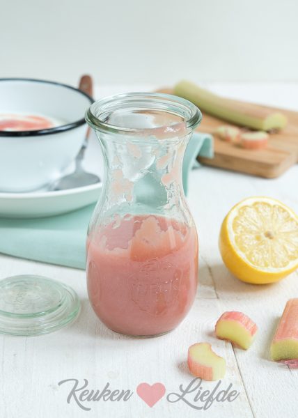 Rabarber compote