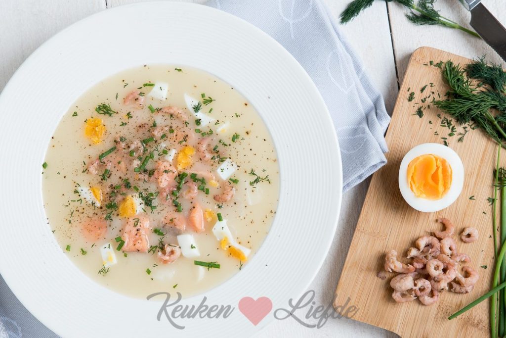 Aspergesoep met zalm en Hollandse garnalen