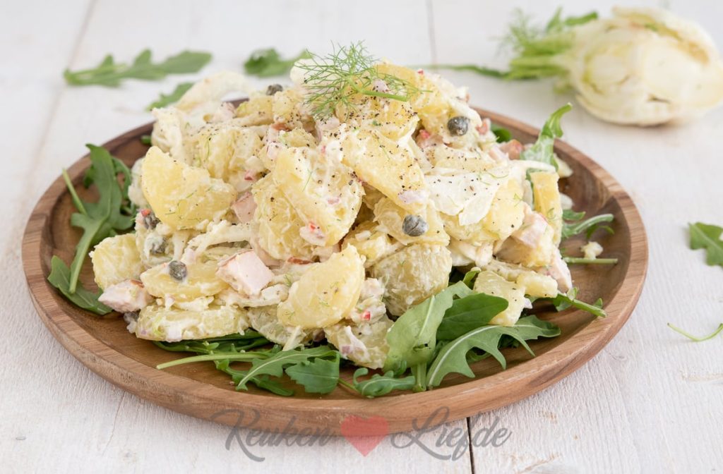Aardappelsalade met venkel en gerookte kip