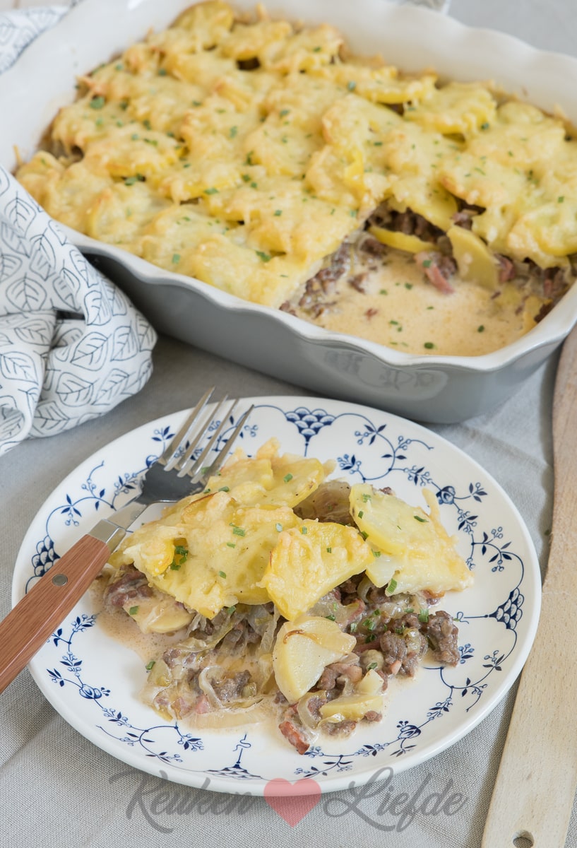 Witlof-ovenschotel met spekjes en roomsaus
