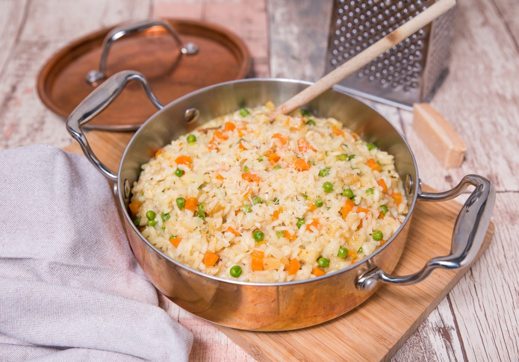 Risotto met knolselderij, wortel en doperwten