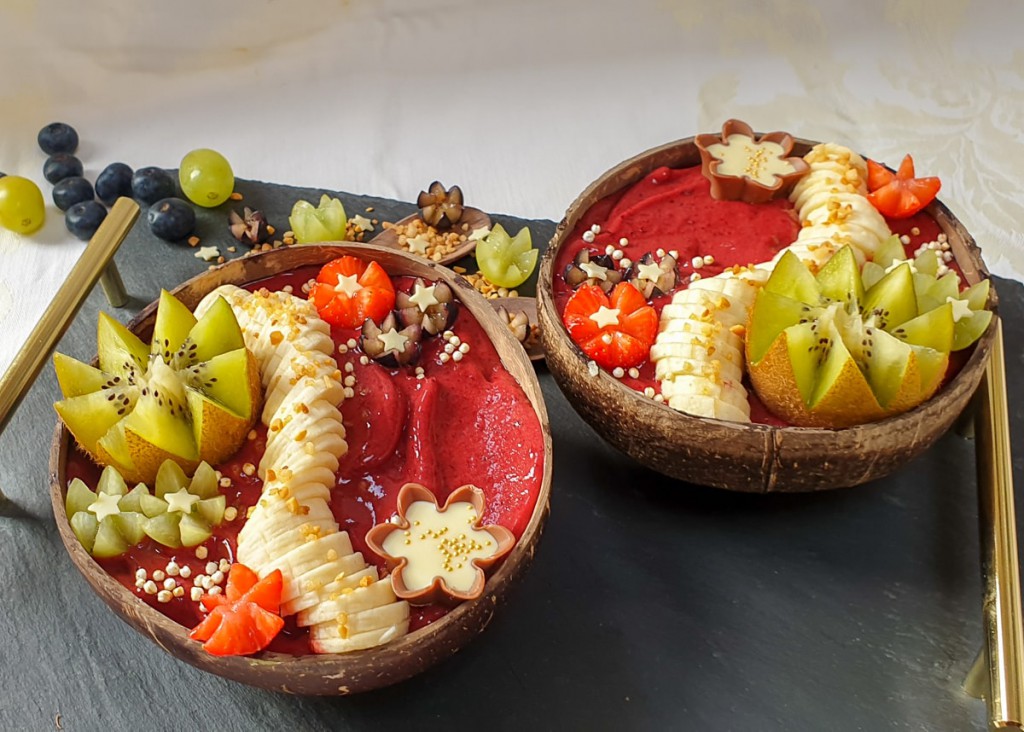 Rood fruit smoothiebowl
