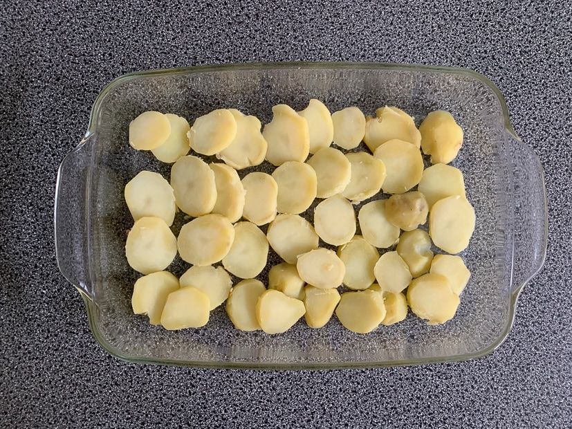 Witlofovenschotel met gehakt en kaassaus