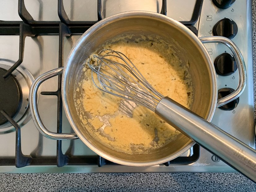 Witlofovenschotel met gehakt en kaassaus