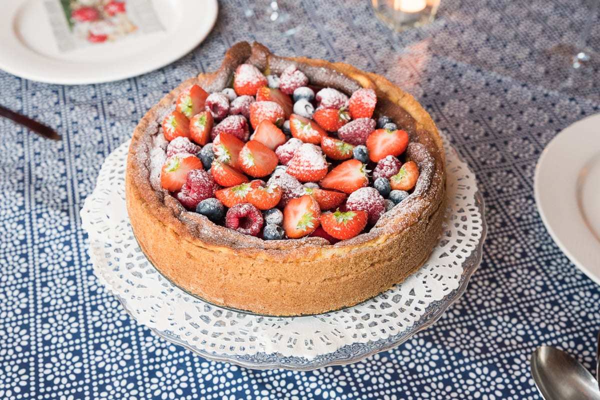 Gebakken kwarktaart met rood fruit