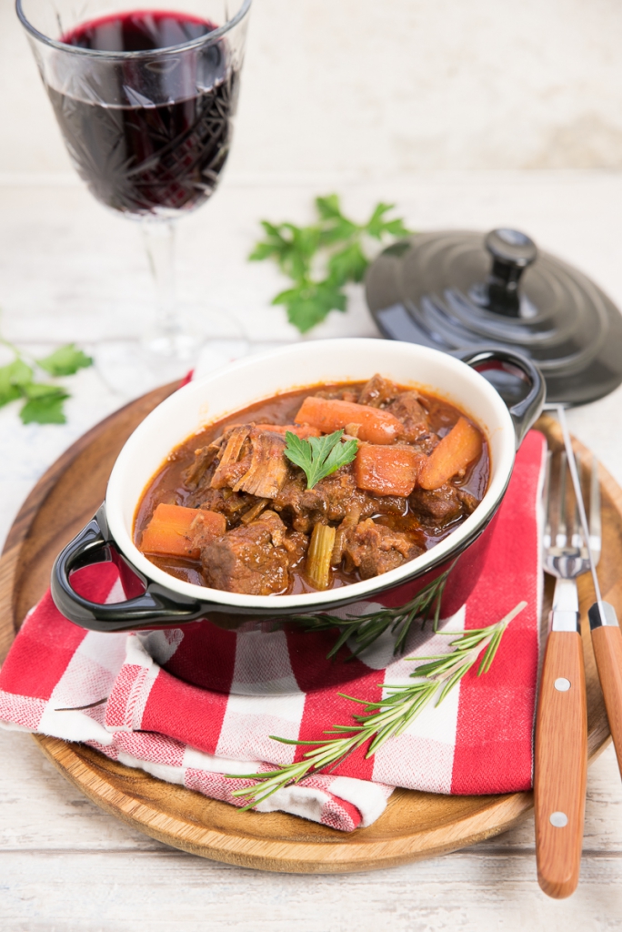 Italiaans stoofvlees met pancetta en rode wijn Italiaans stoofvlees met pancetta en rode wijn