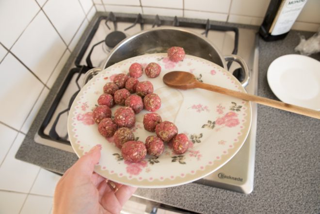 Groentesoep met gehaktballetjes (zoals oma die maakte!)