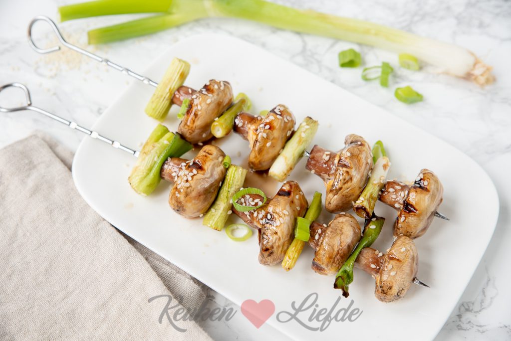 Champignon spies met lente-ui en oestersaus