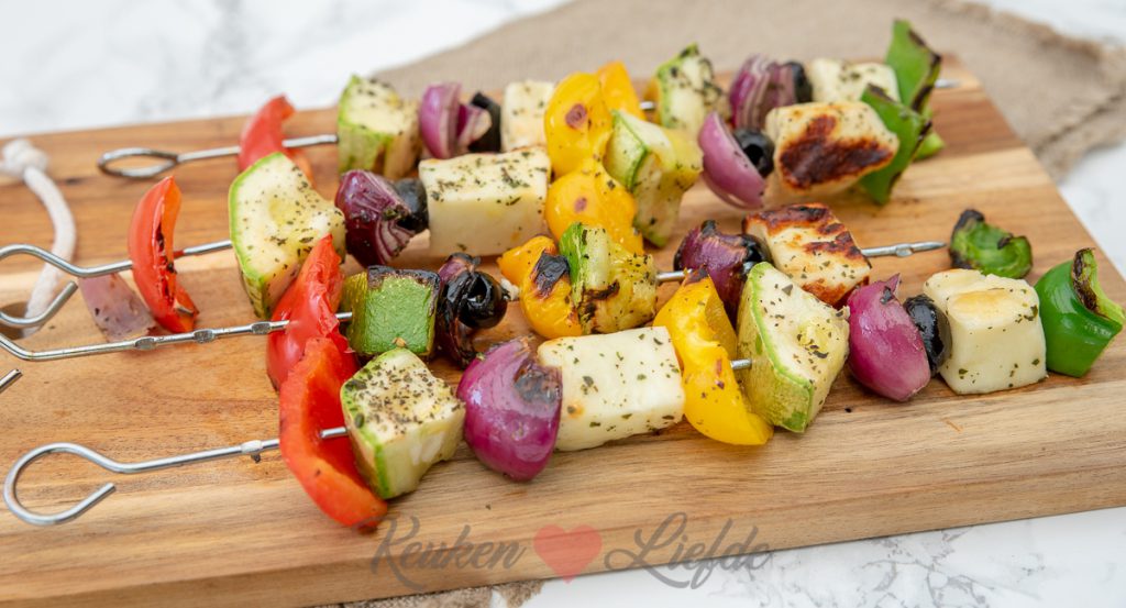 Griekse groentespies met halloumi
