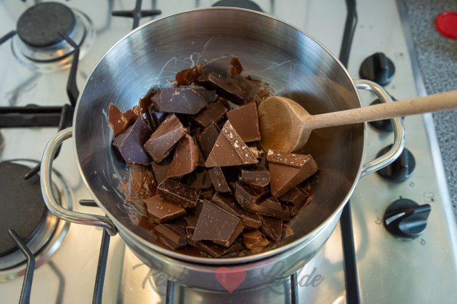 Smelt de pure chocolade en Toblerone