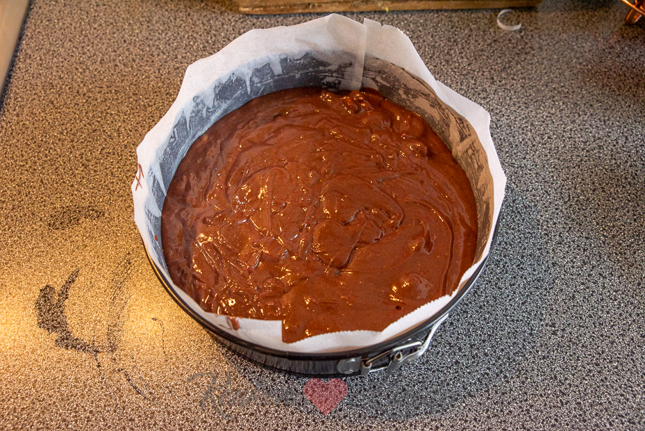 Brownietaart met M&M's en pretzels