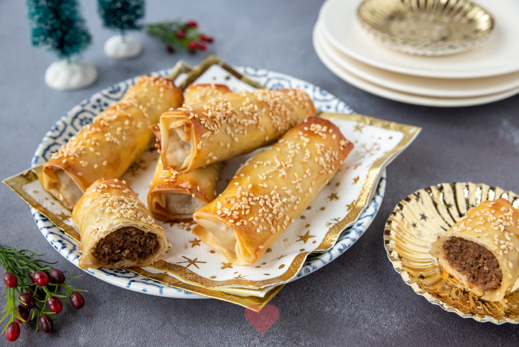Filodeegrolletjes met gehakt Filodeegrolletjes met gehakt
