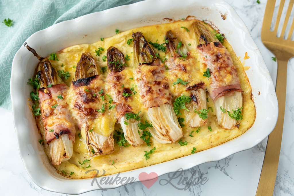 Witlofschotel met ham en kaas en mosterdpuree
