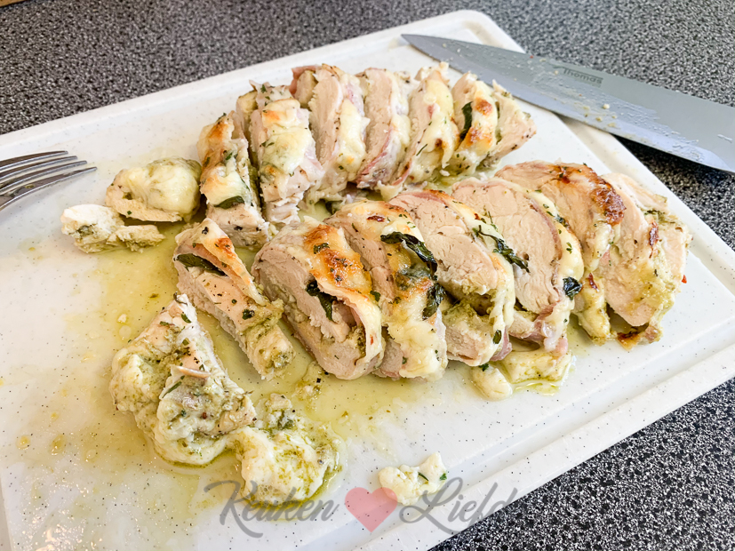 Gevulde kip met pesto en mozzarella Gevulde kip met pesto en mozzarella