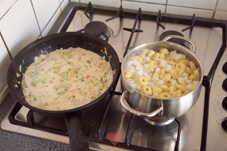 Romige kaastortellini met bloemkool